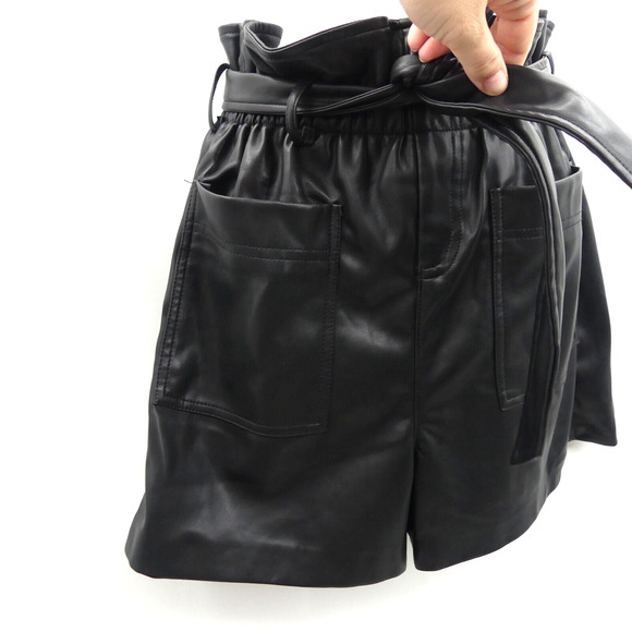 BLANKNYC Womens Faux Leather Shorts Size 27 Black Paperbag Waist Pockets Belt * - Picture 2 of 8